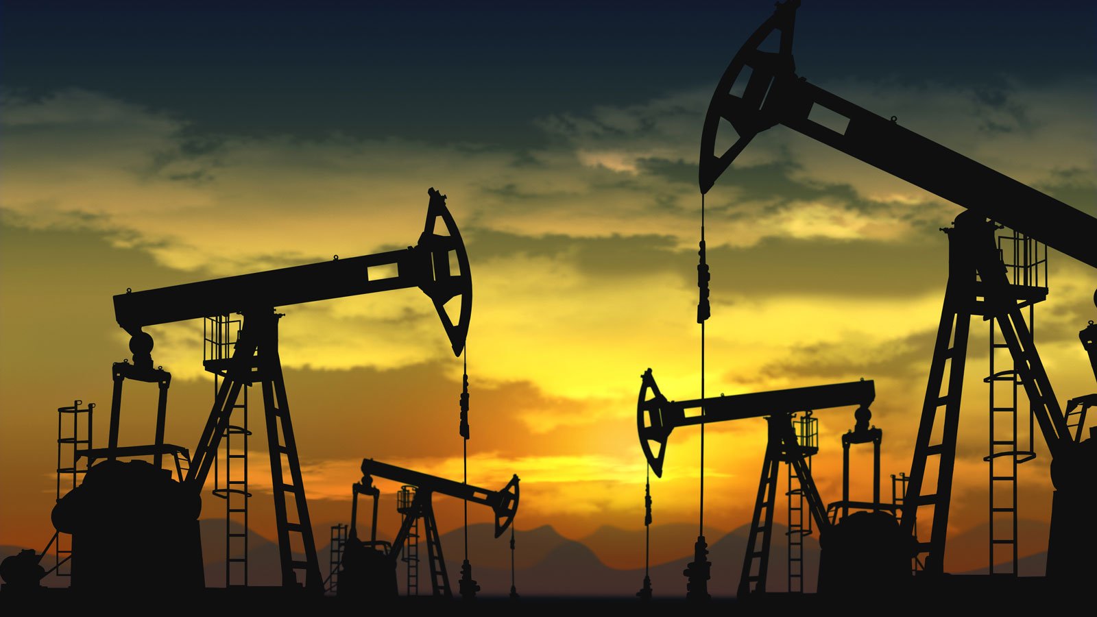 Fossil-Fuel-Oil-pump-Robert-Lucian-Crusitu-shutterstock-WEB